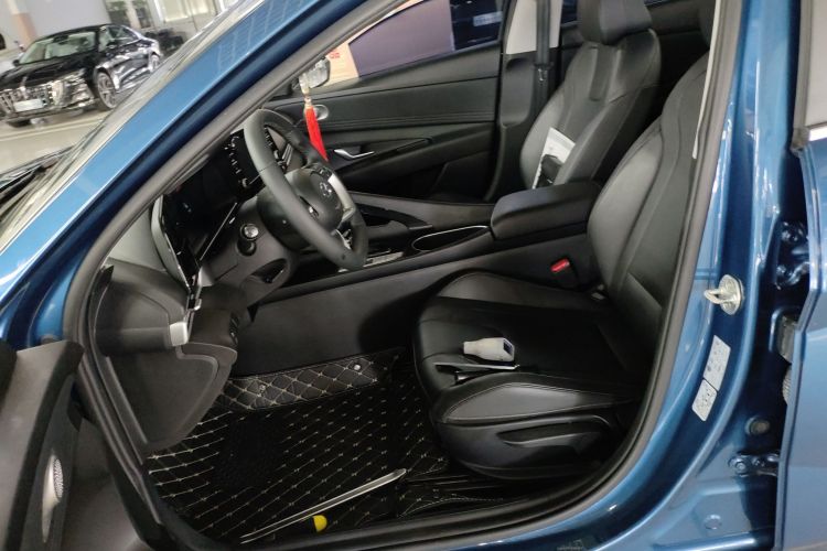 现代 伊兰特 2022款 1.5L CVT GLX精英版局部细节19