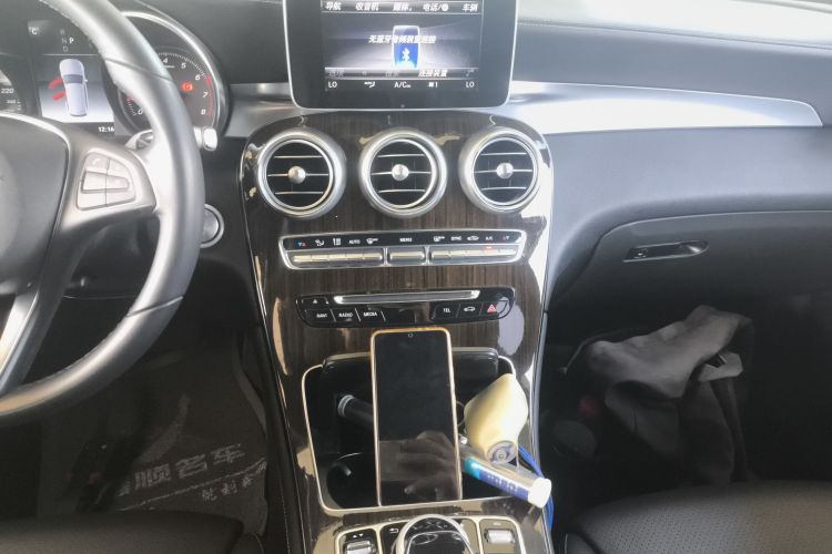 奔驰GLC 2018款 GLC 260 4MATIC 豪华型中控内饰16