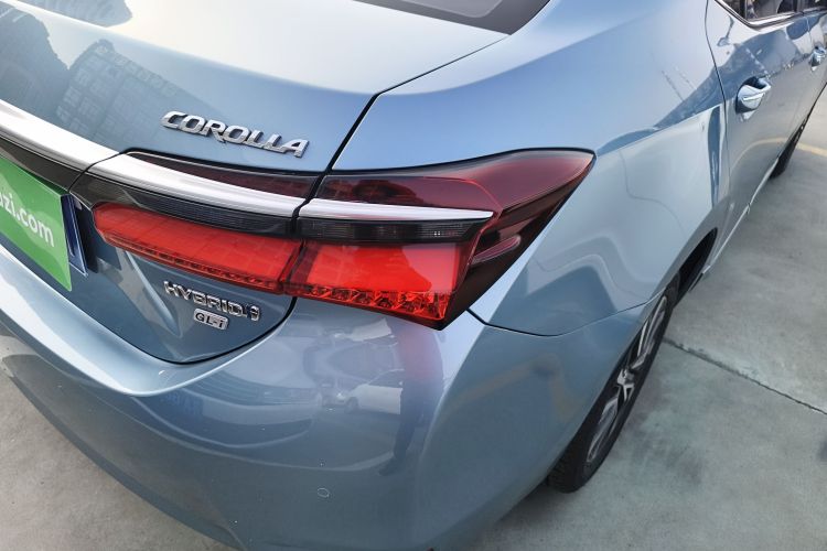 丰田 卡罗拉 2017款 改款双擎 1.8L E-CVT精英版车身外观9