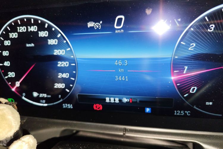 奔驰C级 2023款 改款二 C 260 L 皓夜运动版中控内饰15