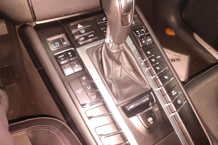 保时捷 2014款 Macan 2.0T中控内饰16