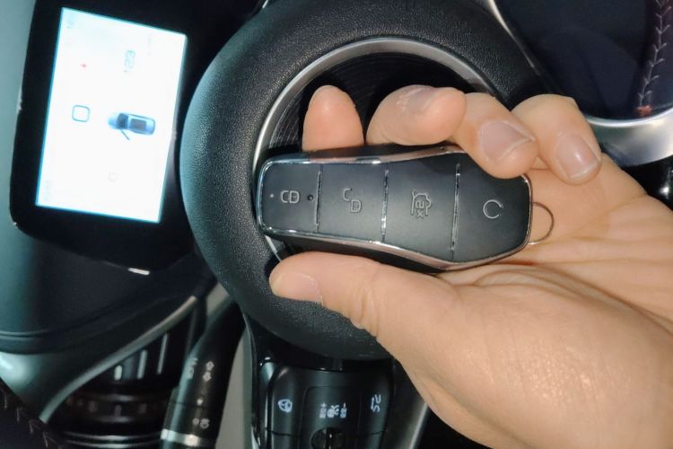 比亚迪 元PLUS 2022款 430KM 尊贵型中控内饰7001