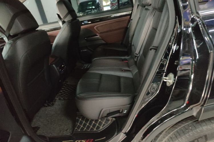 广汽传祺 传祺GS8 2017款 320T 两驱豪华智联版（七座）中控内饰21