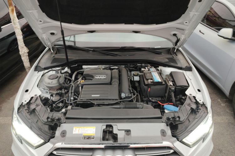 奥迪A3 2020款 Limousine 35 TFSI 时尚型 国VI机舱底盘24