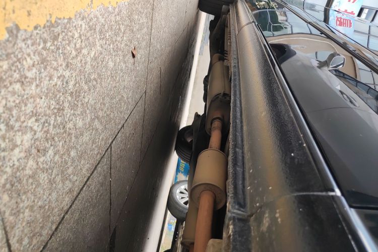 奔驰 唯雅诺 2013款 3.0L 舒适版局部细节9001