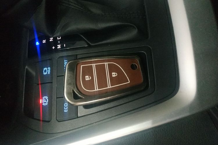 丰田 RAV4荣放 2020款 2.0L CVT两驱风尚版中控内饰7001