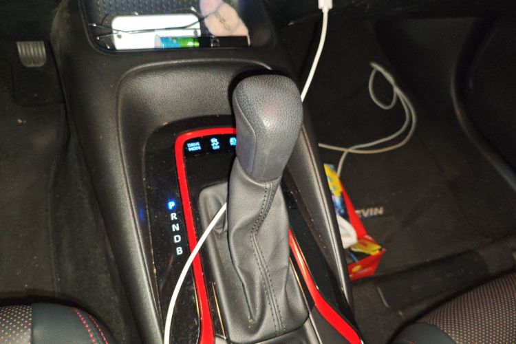 丰田 雷凌 2021款 双擎 1.8H E-CVT运动版中控内饰18