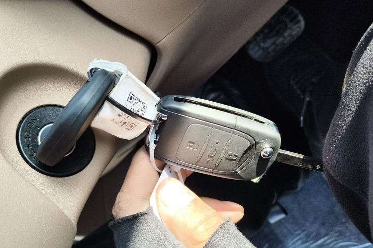 五菱汽车 宏光MINIEV 2025款 四门版 进阶款中控内饰11