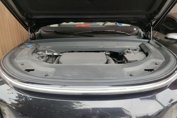 理想汽车 理想L9 2023款 Pro机舱底盘24