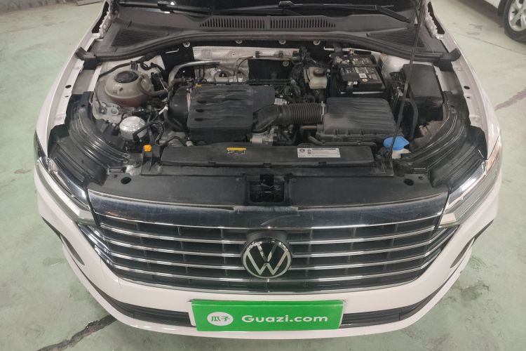 大众 朗逸 2023款 改款 1.5L 自动得逸版机舱底盘24