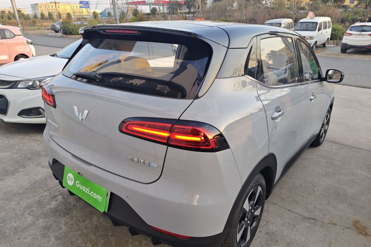 五菱汽车 五菱缤果PLUS 2024款 330km 五座版车身外观6005