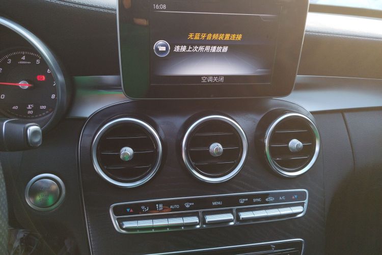 奔驰C级 2016款 C 180 L 运动型中控内饰16
