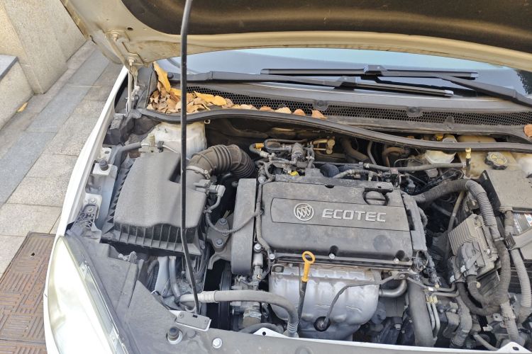 别克 英朗 2013款 GT 1.6L 自动时尚版局部细节9006