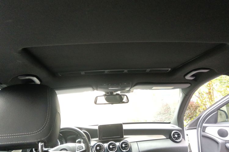 奔驰C级 2017款 改款 C 200 运动版局部细节22