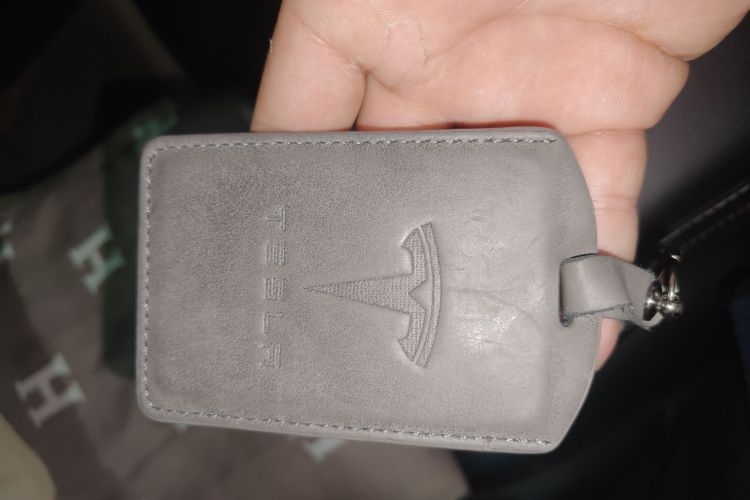 特斯拉 Model Y 2022款 长续航全轮驱动版中控内饰7001