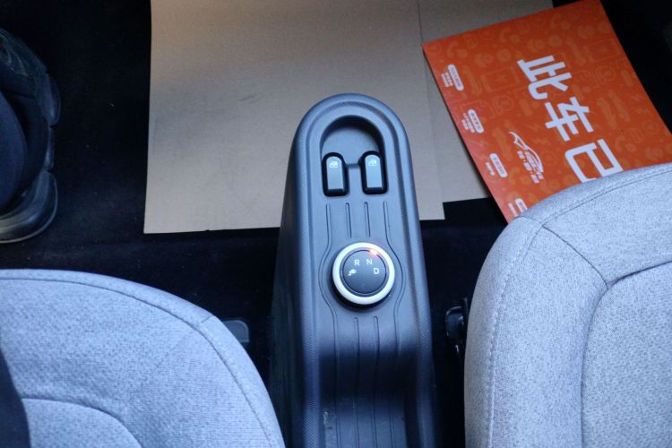 五菱汽车 宏光MINIEV 2021款 马卡龙时尚款 磷酸铁锂中控内饰18