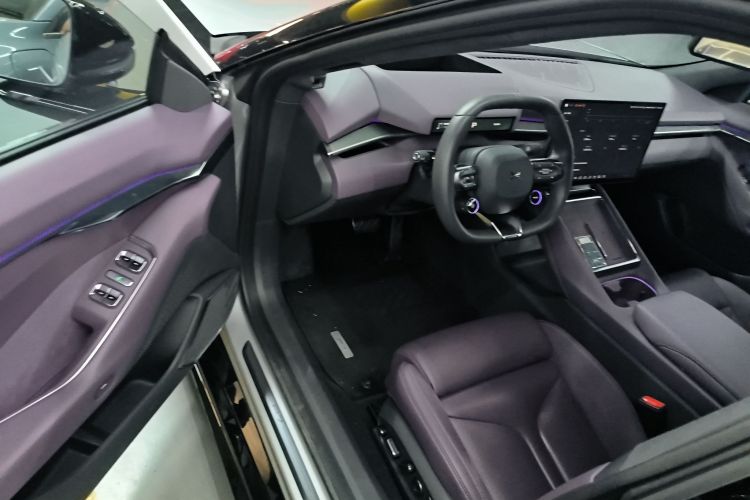 小鹏P7 2025款 702 长续航 Ultra中控内饰7003