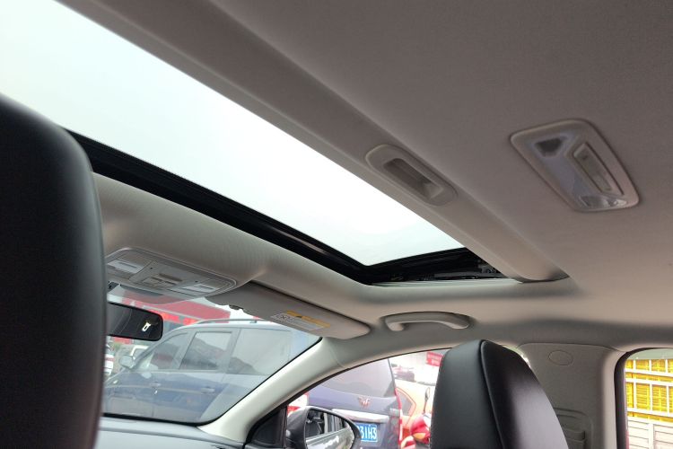 长安 逸动 2021款 PLUS 1.6L GDI 手动豪华型中控内饰22