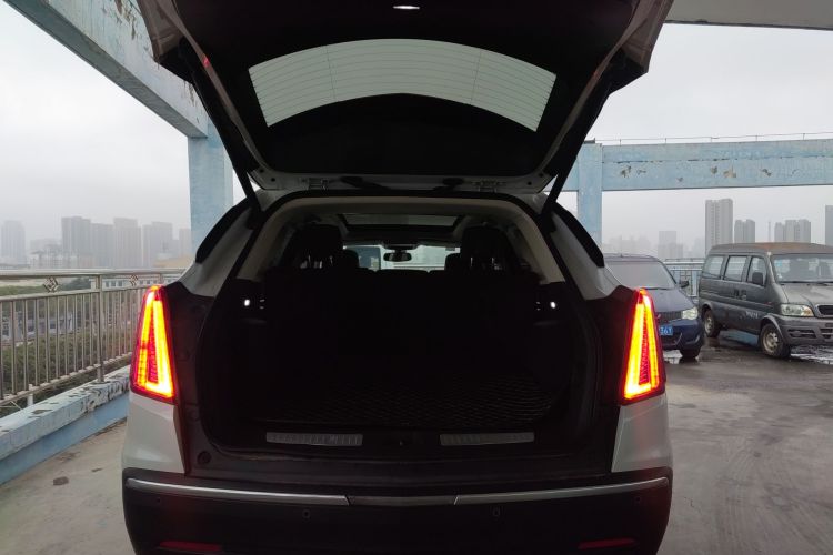 凯迪拉克XT5 2016款 25T 豪华型机舱底盘23