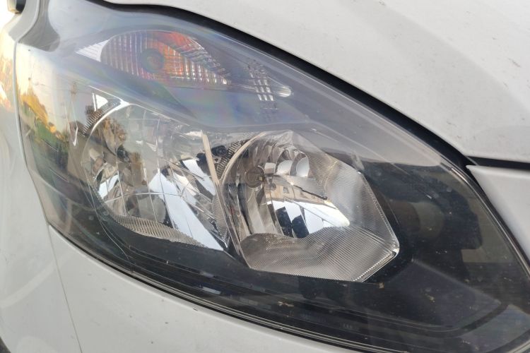 福特 全顺 2020款 2.0T汽油自动多功能商用车中轴低顶双开尾门国VI车身外观8