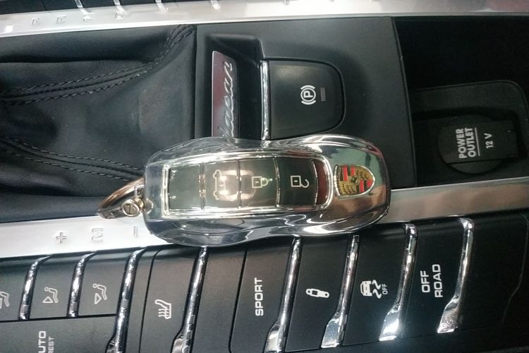 保时捷 2021款 Macan 2.0T中控内饰11