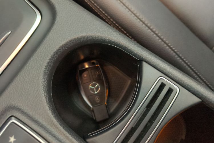 奔驰CLA 2019款 CLA 200 时尚型中控内饰7001