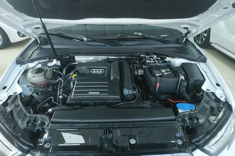 奥迪A3 2019款 Limousine 35 TFSI 时尚型 国VI机舱底盘24