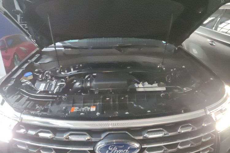 福特 探险者 2023款 EcoBoost 285 后驱风尚版 6座机舱底盘24