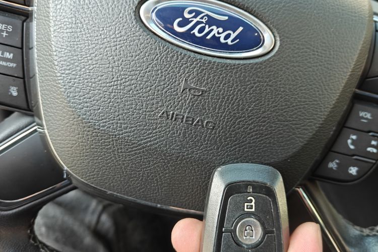 福特 金牛座 2019款 EcoBoost 245 尊享版中控内饰11