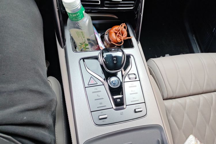 比亚迪 唐新能源 2025款 DM-i 115KM 旗舰型中控内饰18