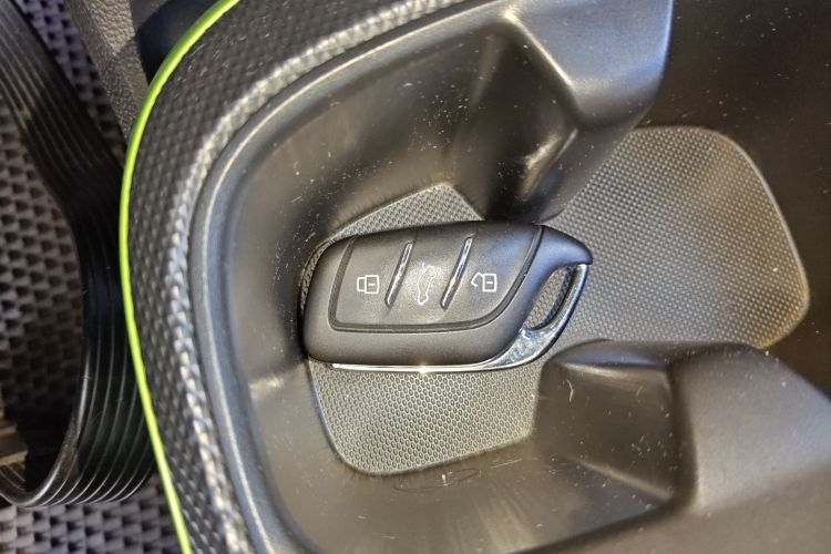 荣威 科莱威CLEVER 2021款 302km全能版中控内饰7001