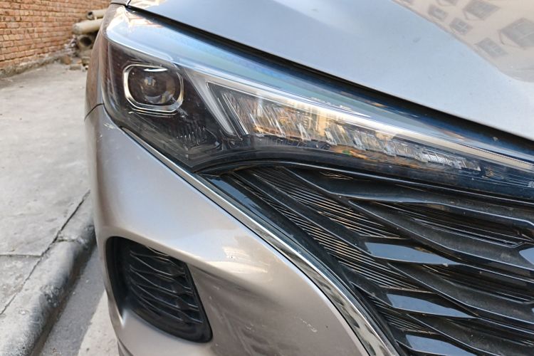 长安 逸动 2021款 PLUS 蓝鲸NE 1.4T GDI DCT旗舰型车身外观8