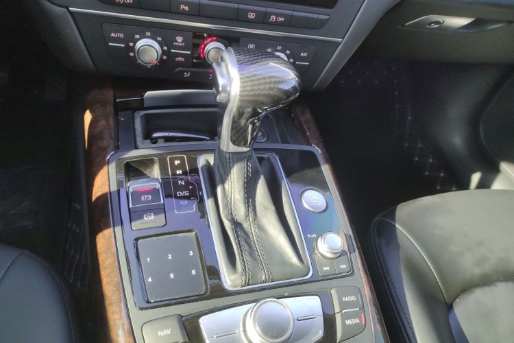 奥迪A6L 2015款 TFSI 百万纪念智领型局部细节18