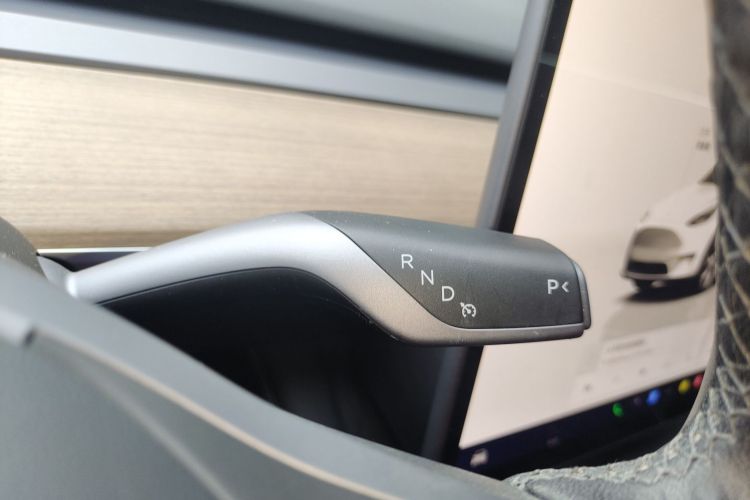 特斯拉 Model Y 2022款 长续航全轮驱动版局部细节18