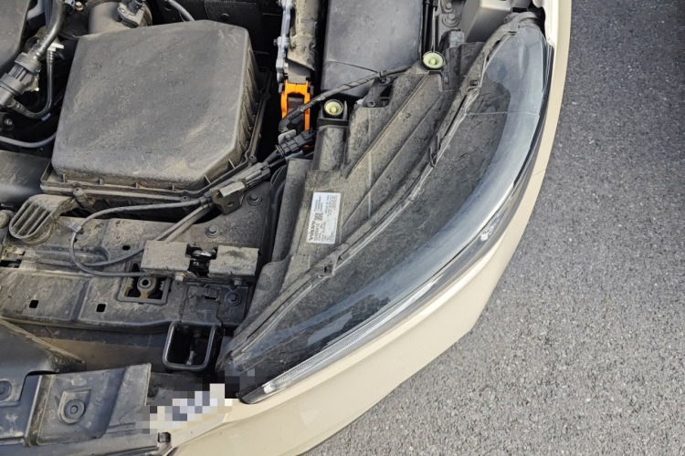 沃尔沃XC40 2025款 B3 智远豪华版机舱底盘26