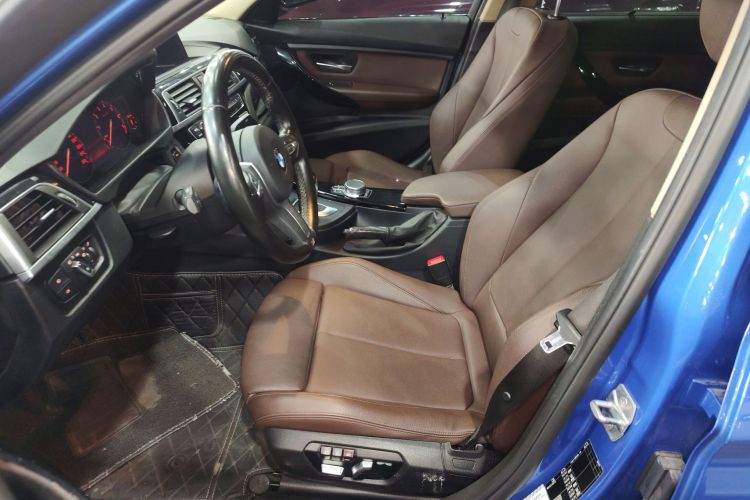 宝马3系 2019款 320Li M运动套装局部细节19