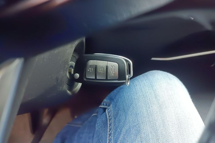 吉利汽车 帝豪 2022款 第4代 1.5L 手动精英型中控内饰7001