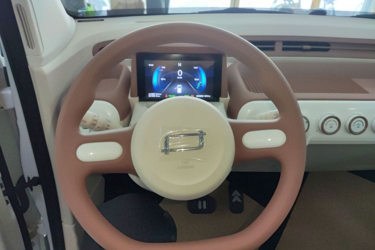 奔腾小马 2026款 222km 萌趣马 Plus中控内饰13