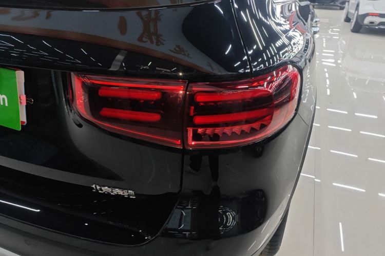 奔驰GLB 2025款 GLB 220 时尚型车身外观6006