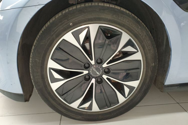 比亚迪 海豹 2022款 550km 标准续航后驱版尊贵型车身外观6007