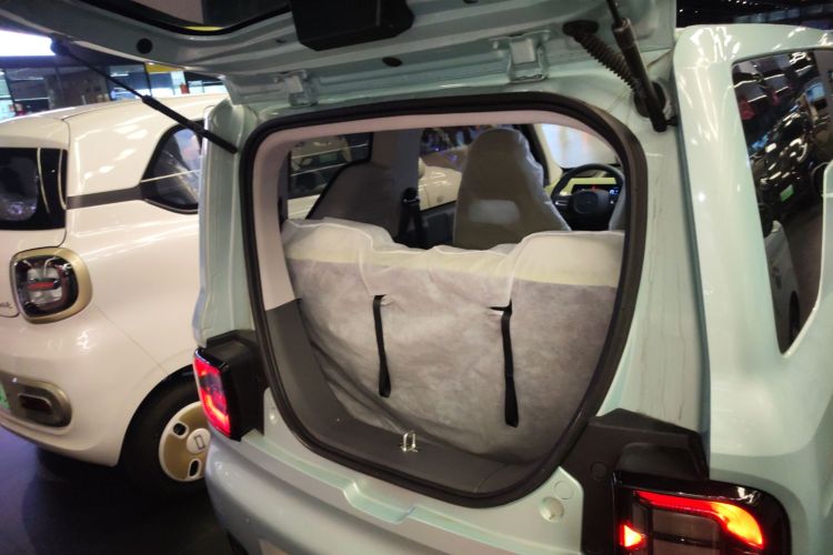 吉利银河 2024款 熊猫mini 200km 耐力熊机舱底盘23