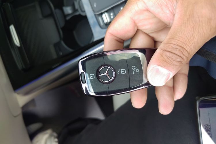 奔驰EQA 2022款 EQA 260中控内饰7001