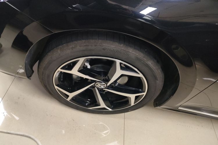 大众 帕萨特 2025款 出众款 380TSI 星空龙腾版车身外观6007