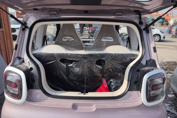 奔腾小马 2026款 222km 萌趣马 Plus机舱底盘23