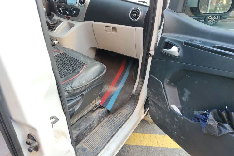 江淮瑞风 瑞风M3 2023款 PLUS 1.5T 5/7座经典版局部细节9005