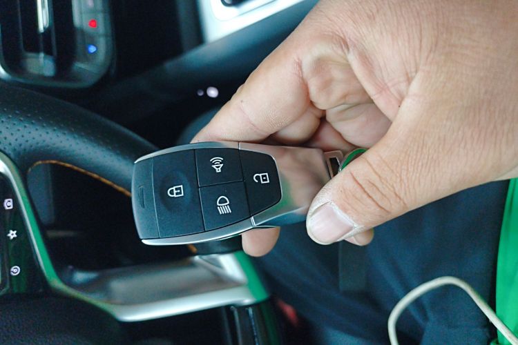 北京越野 北京BJ40 2024款 2.0T 全新城市猎人版 侠客型中控内饰7001