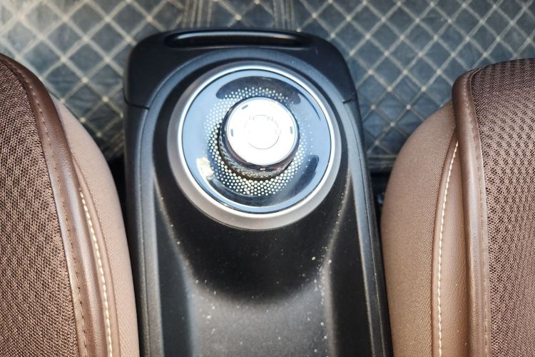 五菱汽车 五菱缤果 2023款 203km 舒享款中控内饰18