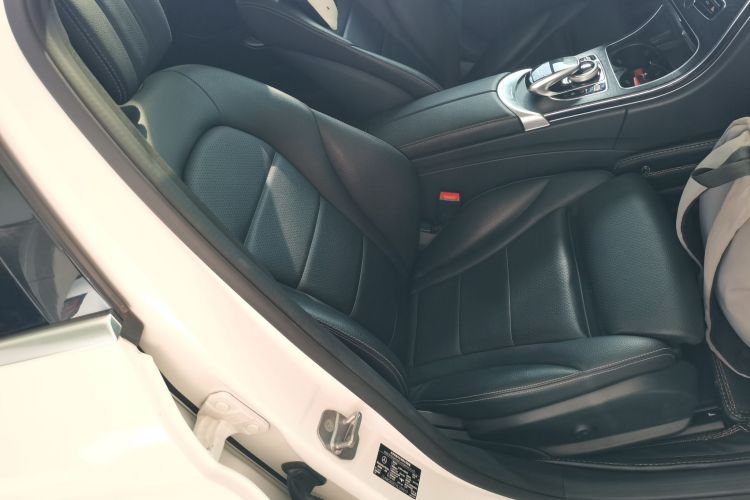 奔驰C级 2017款 改款 C 200 L 4MATIC 运动版中控内饰41