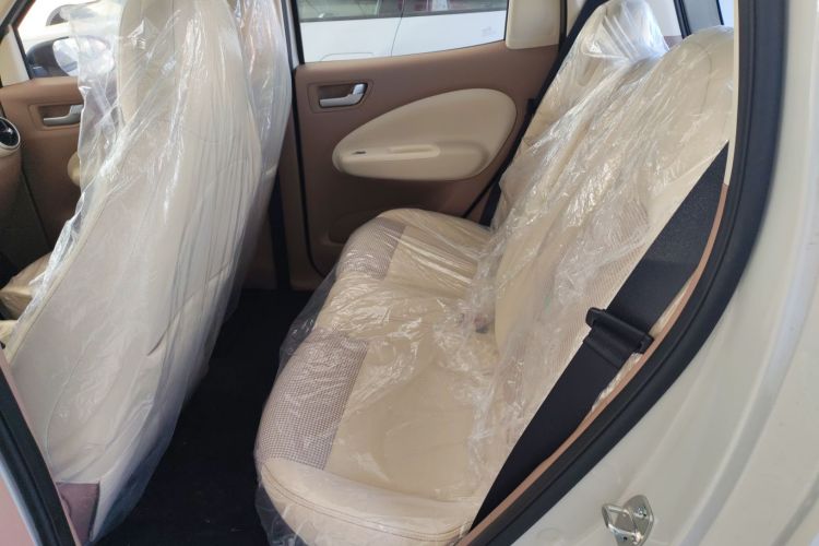 五菱汽车 宏光MINIEV 2025款 四门版 进阶款中控内饰7004