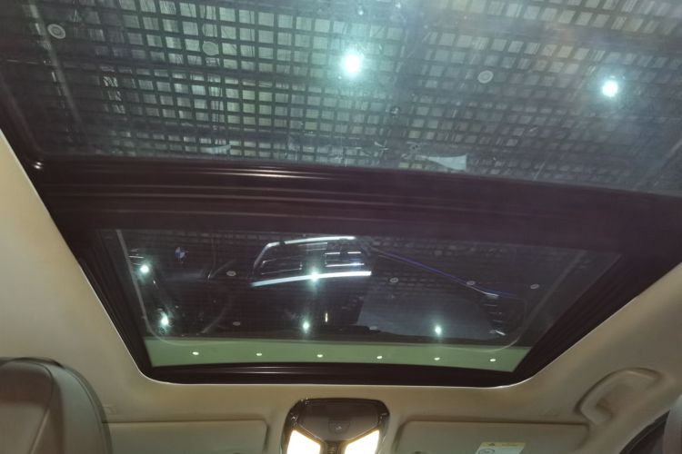 宝马3系 2020款 325Li 首发版中控内饰22